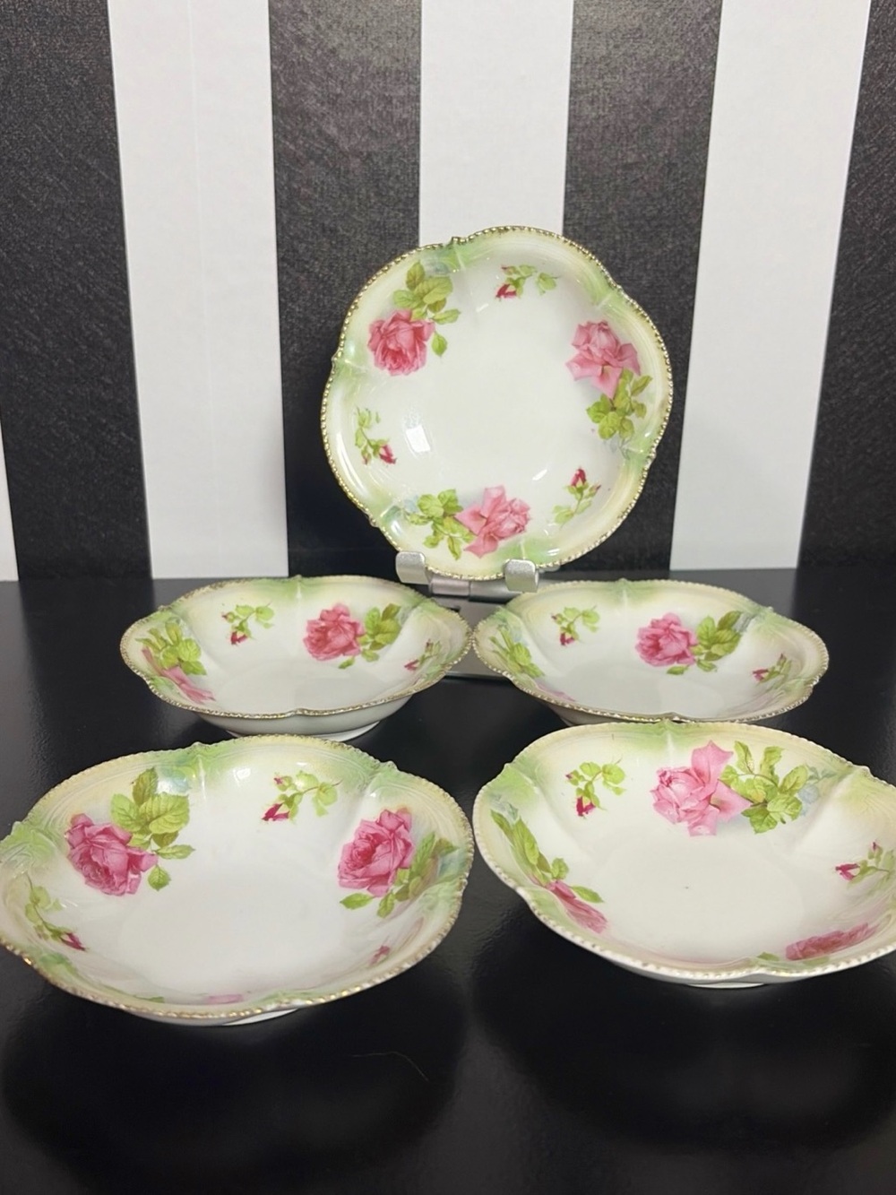 RS Prussia Antique Porcelain Bowls Set 5 Hand Painted Roses Gold Trim
